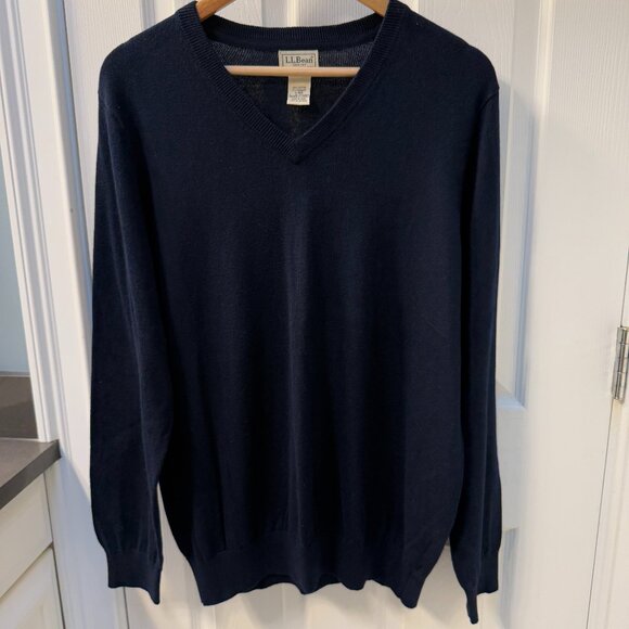L.L. Bean Dark Navy Cotton Cashmere Blend V-Neck Sweater Size Large Reg - Picture 1 of 6
